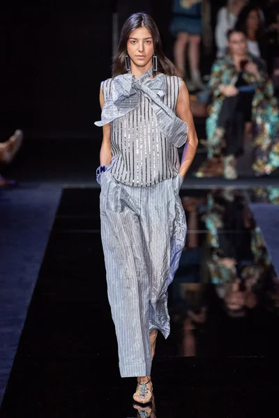 Look 53